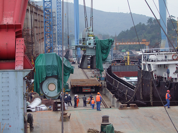 浙江造船有限公司吊主机2 - 副本 (2).JPG