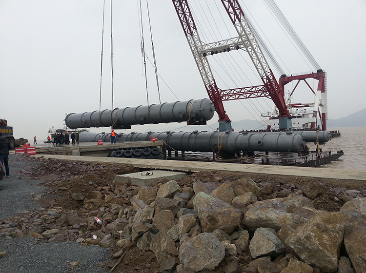 中海油二期吊大件1 - 副本 (2).jpg