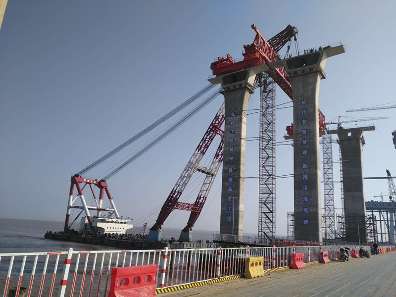 台州椒江三桥架桥机安装_大图.jpg