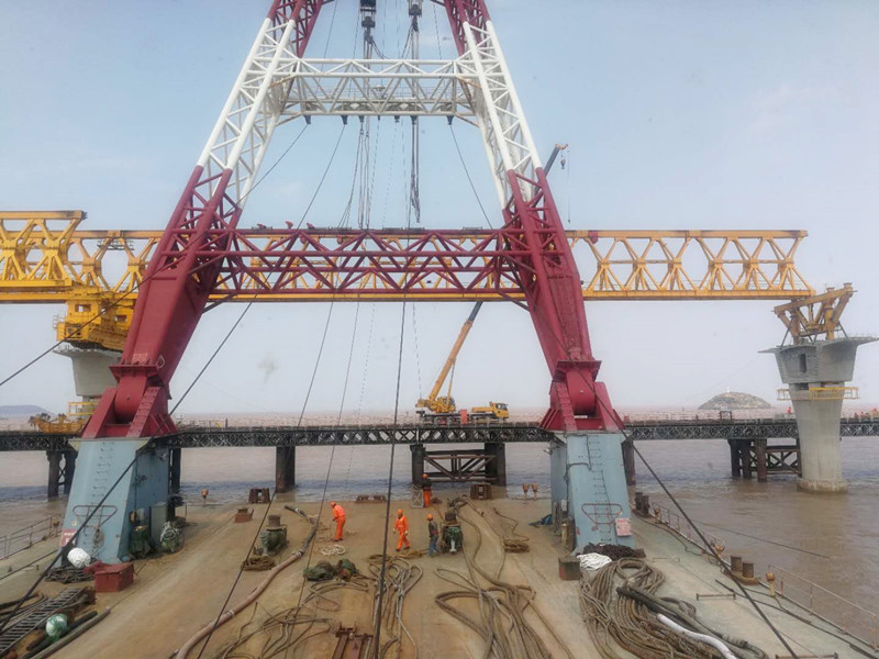 渔山大桥架桥机吊装_大图.jpg